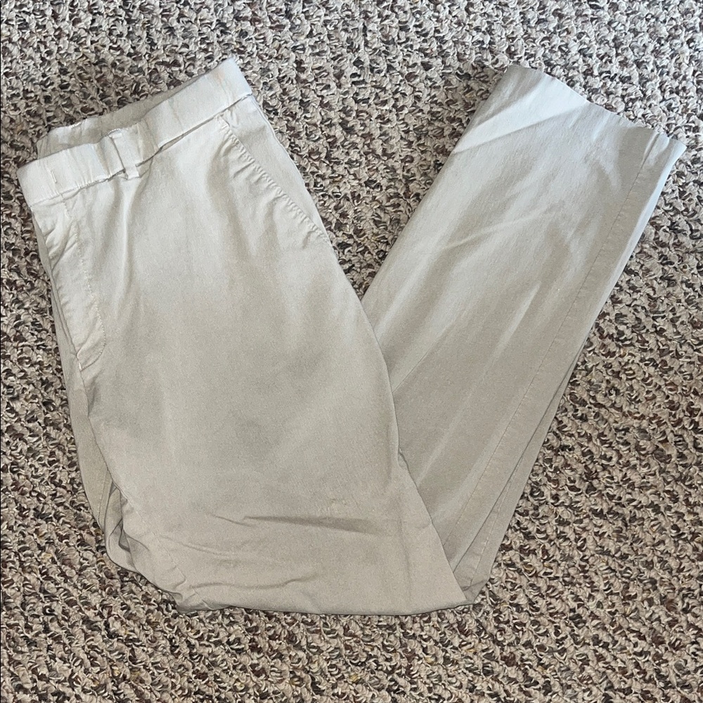 Tommy Hilfiger Men's Light Gray Chinos. (BEST OFFER)